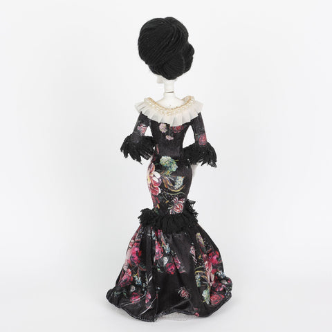5*4.25*18.0'' The Ghost Bride Décor