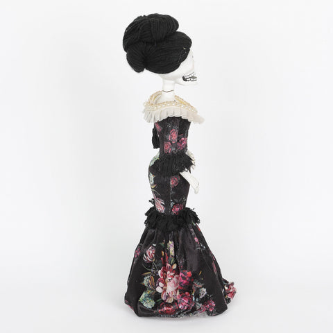5*4.25*18.0'' The Ghost Bride Décor