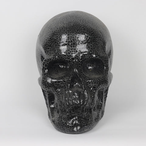 Black Crack Skull Décor - Gothic Elegance for Halloween