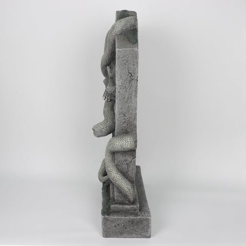 16.0*6.0*27.5''Skull Tombstone Décor W/Snake