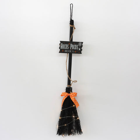 6.75*2.0*32.0''Hocus Pocus Besom Hanger W/Lite Décor