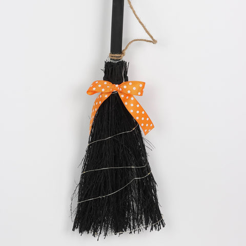 6.75*2.0*32.0''Hocus Pocus Besom Hanger W/Lite Décor
