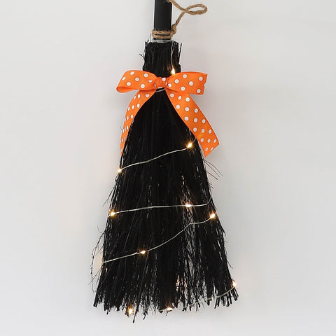 6.75*2.0*32.0''Hocus Pocus Besom Hanger W/Lite Décor