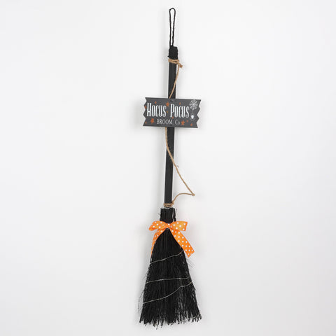 6.75*2.0*32.0''Hocus Pocus Besom Hanger W/Lite Décor