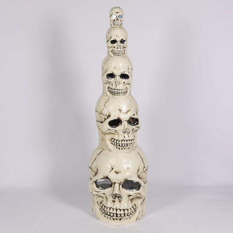 Halloween Lighed Stacked Skelton Heads Décor