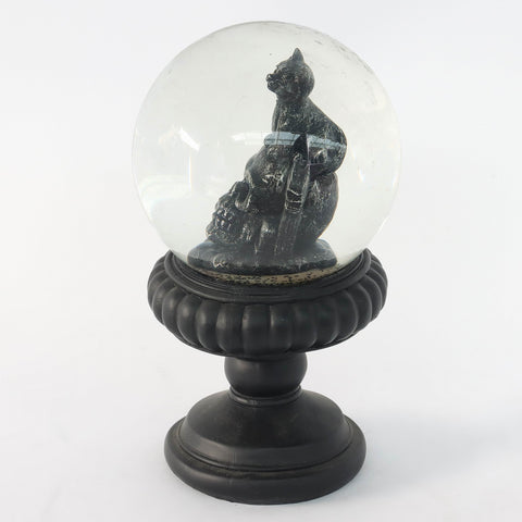 4.5*8.0'' Resin Ghost Cat/Skull Water Ball Table Décor