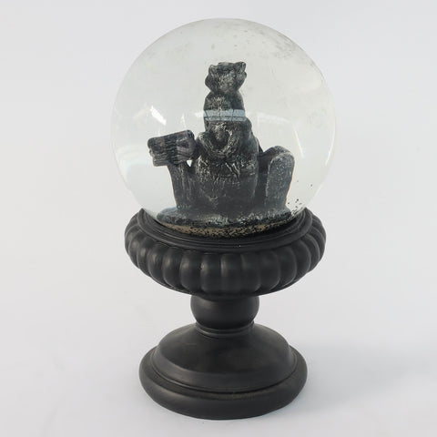 4.5*8.0'' Resin Ghost Cat/Skull Water Ball Table Décor