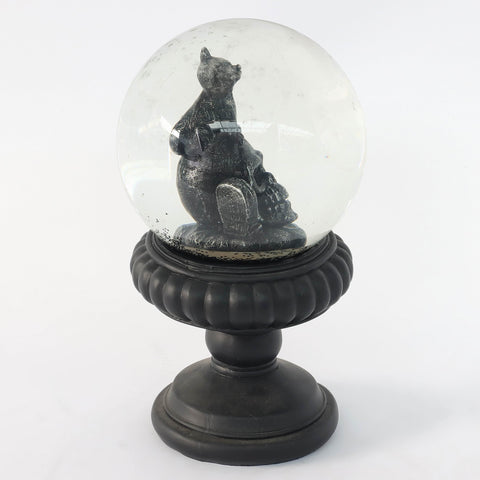 4.5*8.0'' Resin Ghost Cat/Skull Water Ball Table Décor