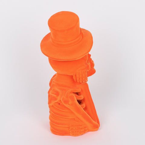 5.5*4.5*10.25''Orange Flocking Thinking Skeleton W/Hat Décor