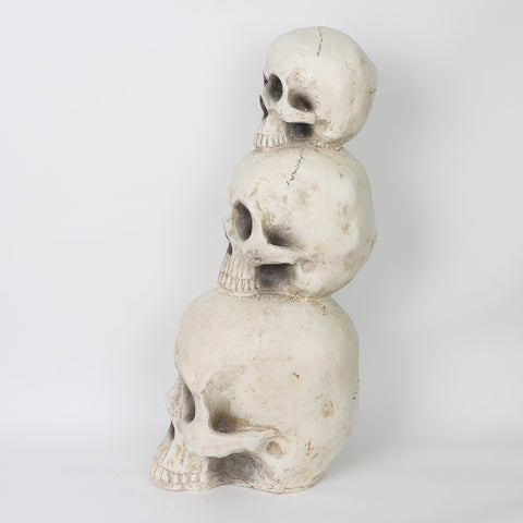 13.0*9.5*30.5'' Resin Stacked Skulls W/Lite Décor