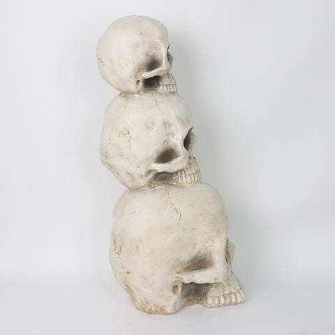 13.0*9.5*30.5'' Resin Stacked Skulls W/Lite Décor