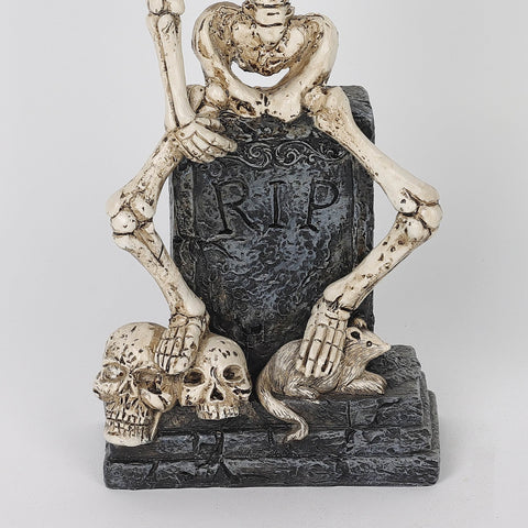 5.25*3.0*12.75'' Resin White Skeleton Décor