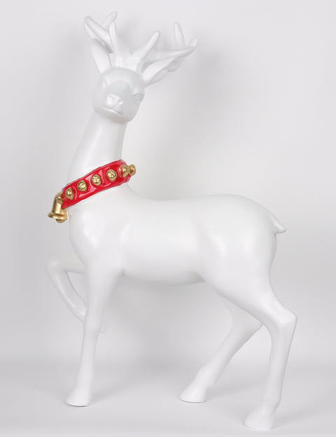 Cerf debout blanc de 11 pouces