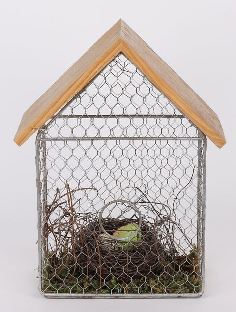 7.5*4.5*9.75 In Metal Mesh House W/Bird Nest Décor