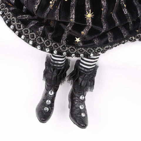 3.5*6*16'' SILVER/BLACK STANDING WITCH DÉCOR