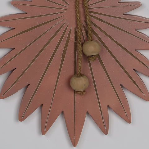 7*0.625*7.75‘’. Maole Leaf Wall Décor