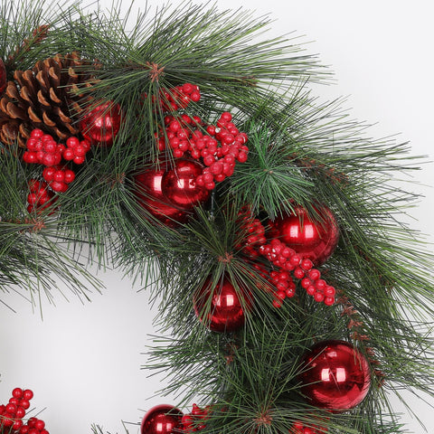 CHRISTMAS 22" B/O Scoth Pine &Berries wreath