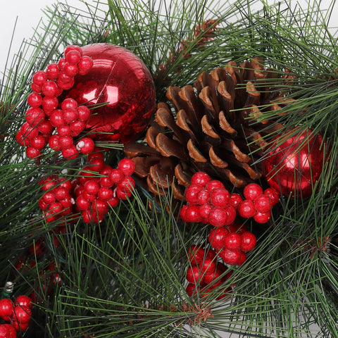 CHRISTMAS 22" B/O Scoth Pine &Berries wreath