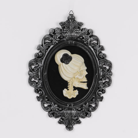 14IN HALLOWEEN FEMALE WALL DECO