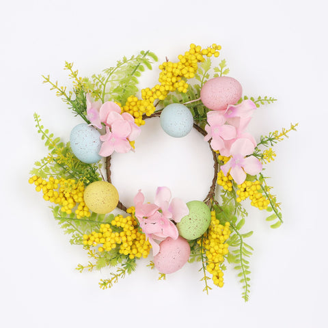 Couronne de bougies aux œufs de Pâques