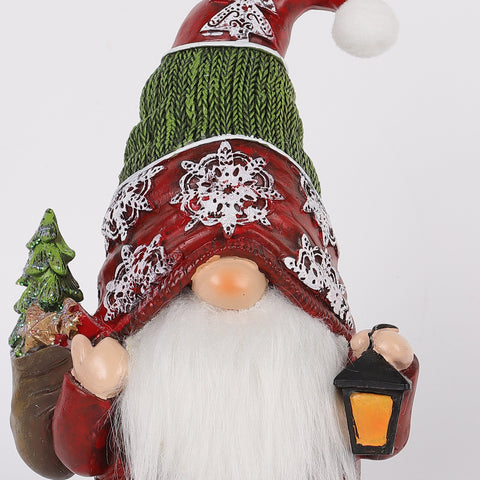 5*4*7.25‘’ Standing Resin Gnome Holding Lantern