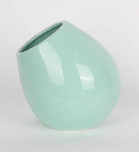 6.5X7X6.75" 
Light Bule Ceramic Decoration
